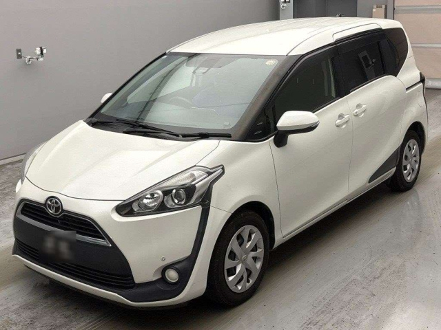 TOYOTA SIENTA — фото