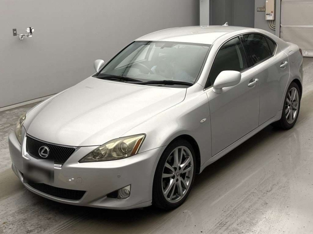 LEXUS IS — фото
