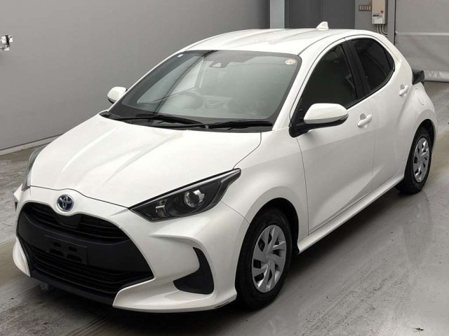 TOYOTA YARIS — фото