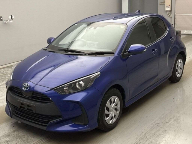 TOYOTA YARIS — фото