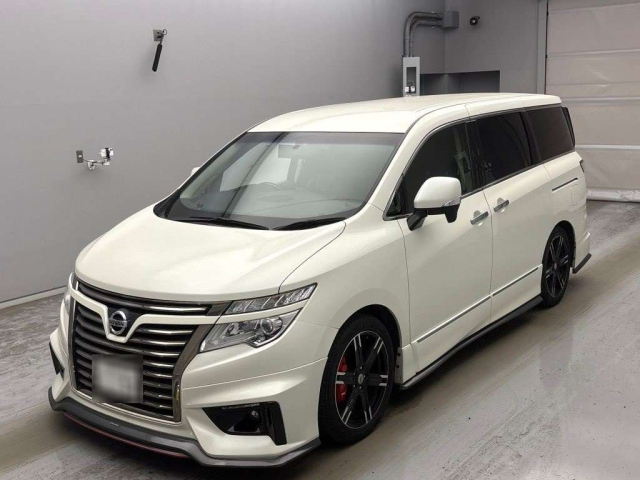 NISSAN ELGRAND — фото