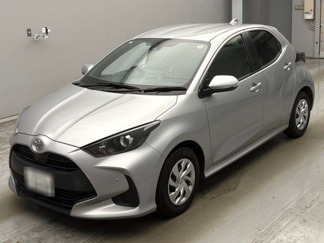 TOYOTA YARIS — фото