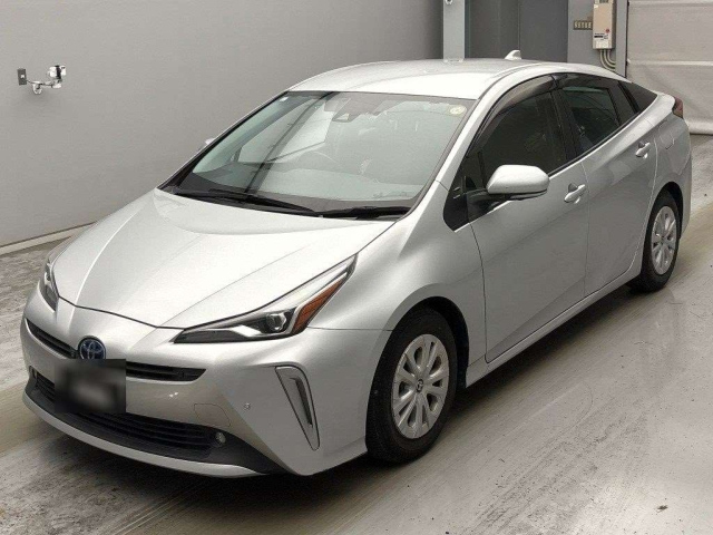 TOYOTA PRIUS — фото
