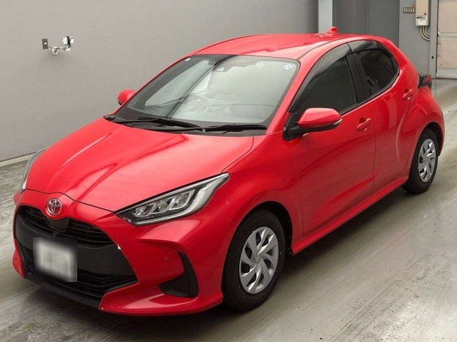 TOYOTA YARIS — фото