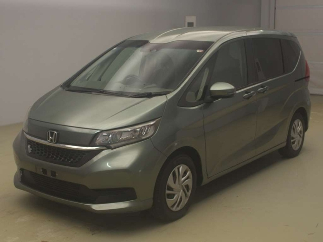 HONDA FREED — фото