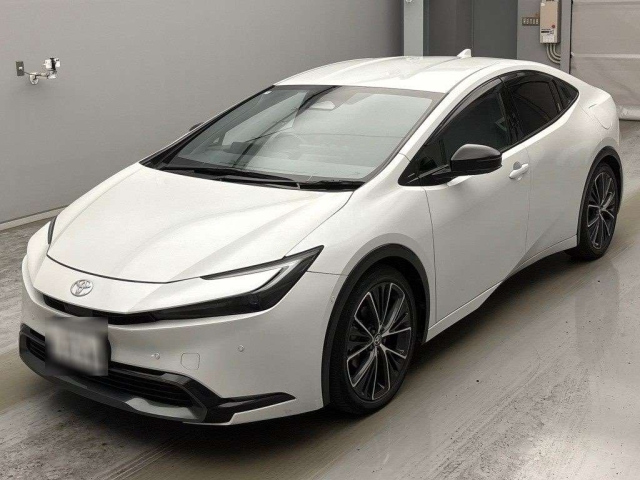 TOYOTA PRIUS — фото