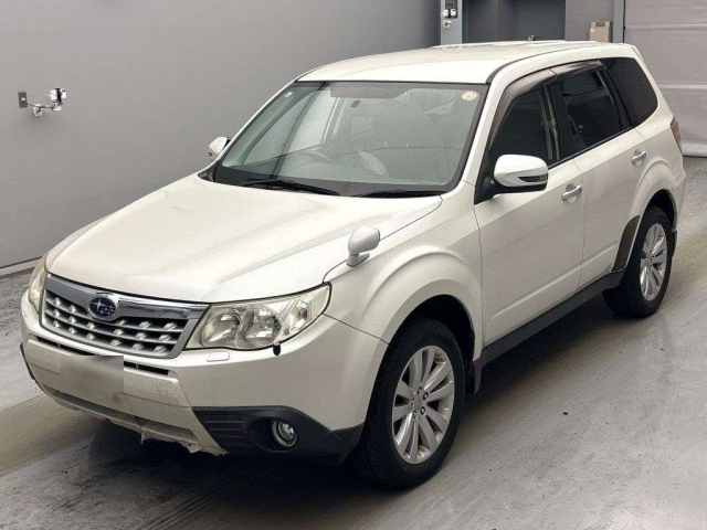 SUBARU FORESTER — фото