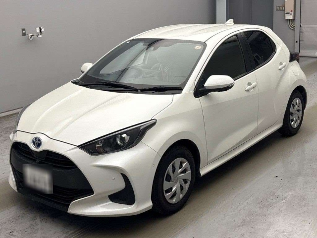 TOYOTA YARIS — фото