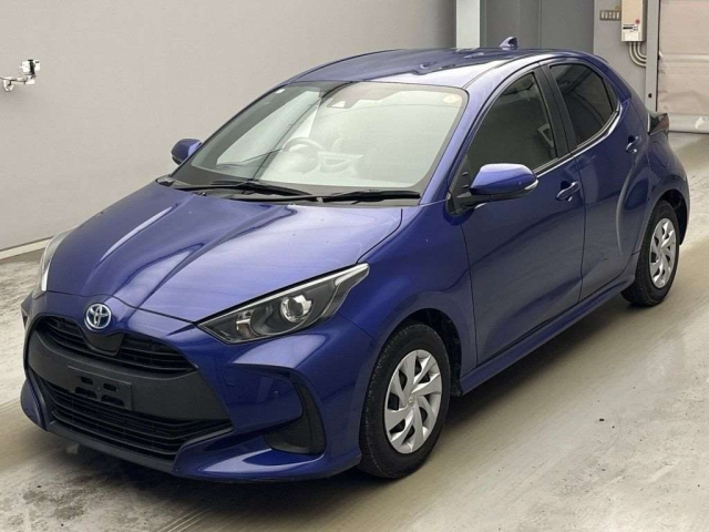 TOYOTA YARIS — фото