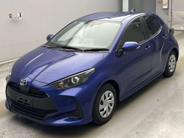 TOYOTA YARIS — фото