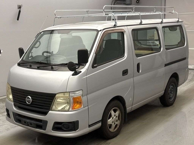 NISSAN CARAVAN — фото