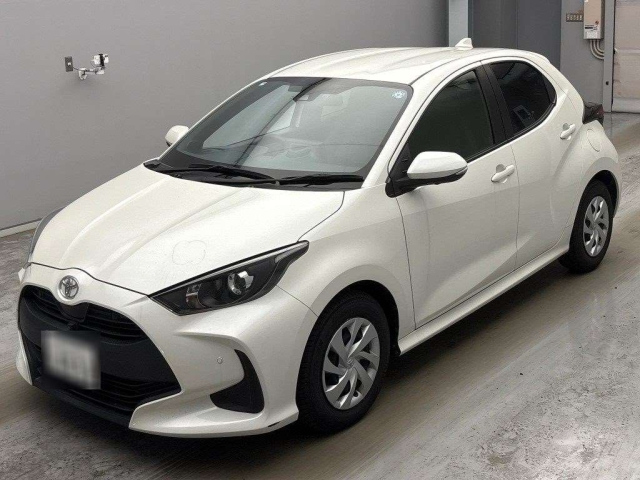 TOYOTA YARIS — фото