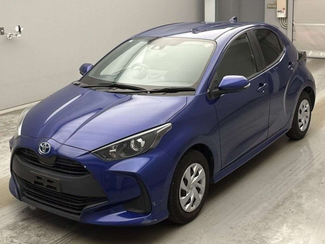 TOYOTA YARIS — фото
