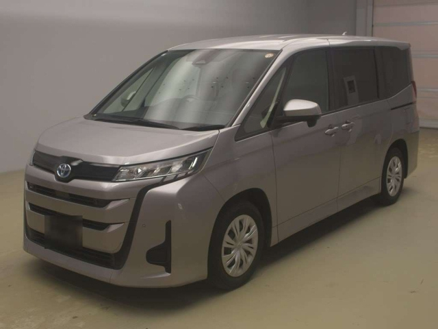 TOYOTA NOAH — фото
