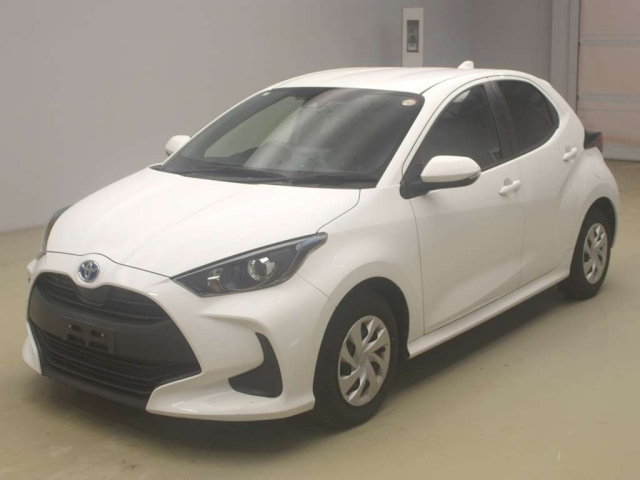 TOYOTA YARIS — фото