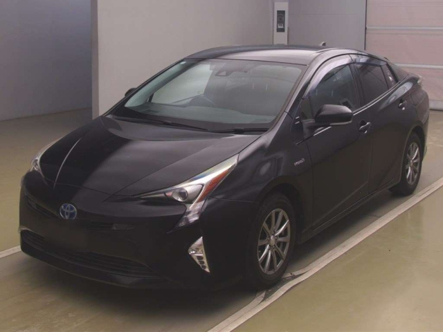 TOYOTA PRIUS — фото