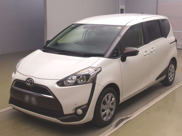 TOYOTA SIENTA — фото