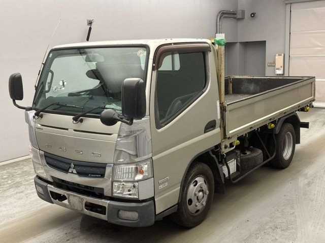 MITSUBISHI CANTER — фото