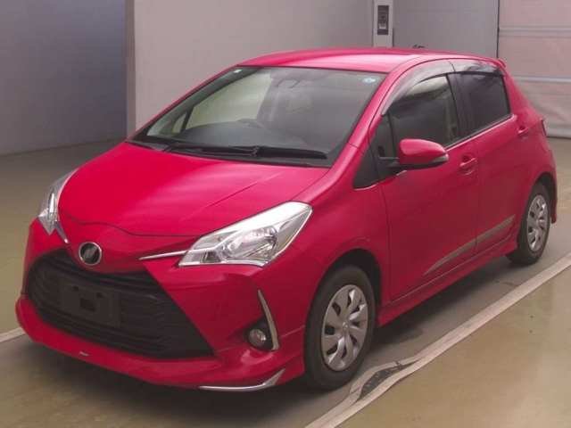 TOYOTA VITZ — фото