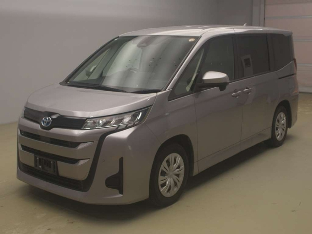 TOYOTA NOAH — фото