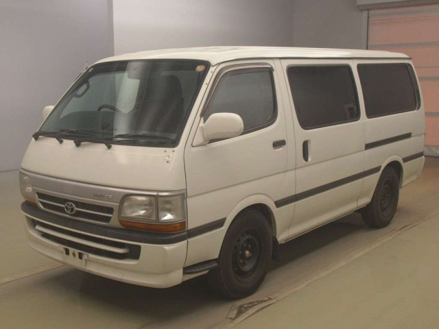 TOYOTA HIACE — фото