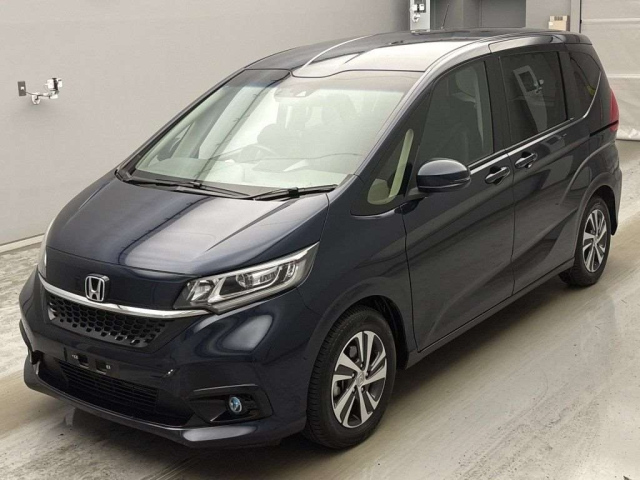 HONDA FREED — фото