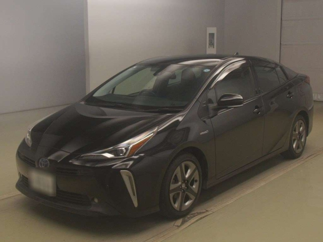 TOYOTA PRIUS — фото