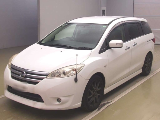 NISSAN LAFESTA — фото