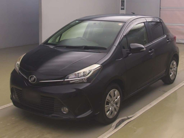 TOYOTA VITZ — фото
