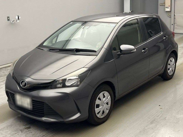 TOYOTA VITZ — фото