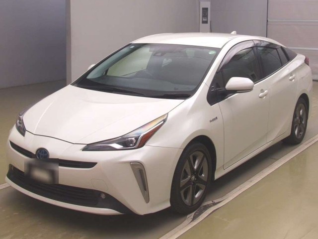 TOYOTA PRIUS — фото