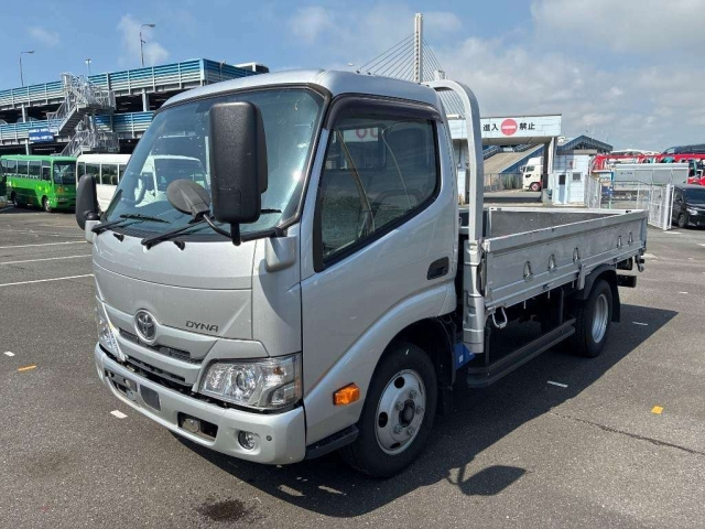 TOYOTA DYNA — фото