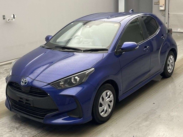 TOYOTA YARIS — фото