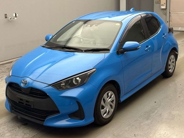 TOYOTA YARIS — фото