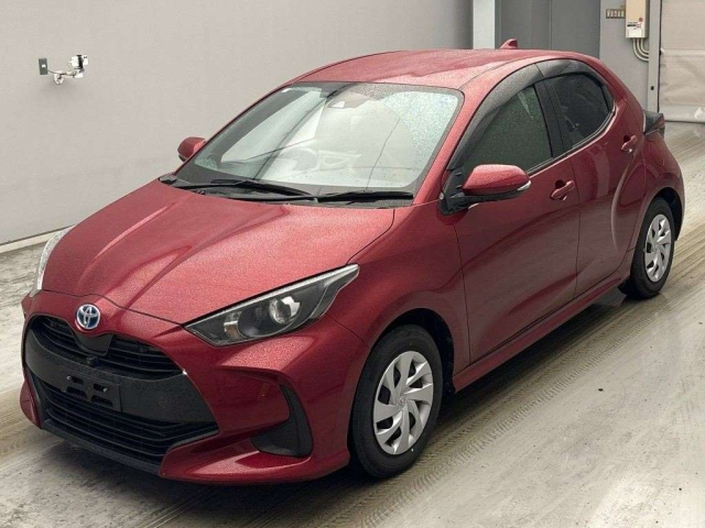 TOYOTA YARIS — фото