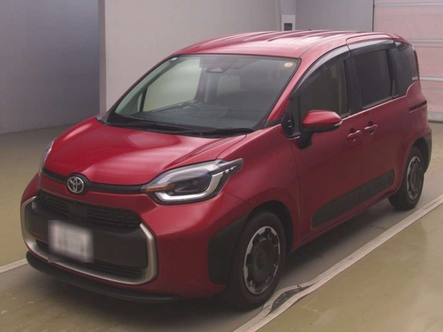 TOYOTA SIENTA — фото