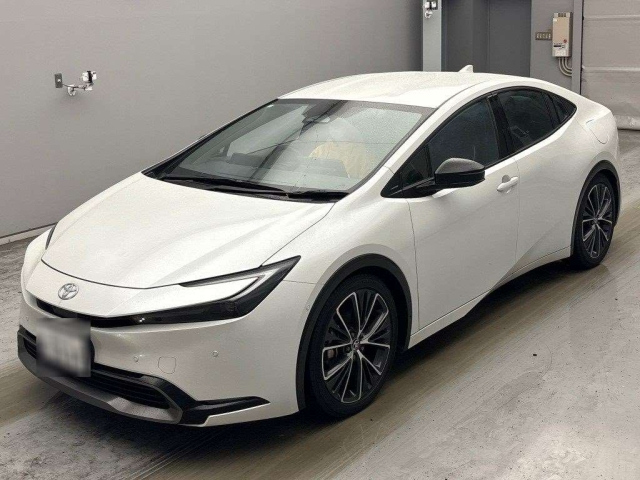 TOYOTA PRIUS — фото