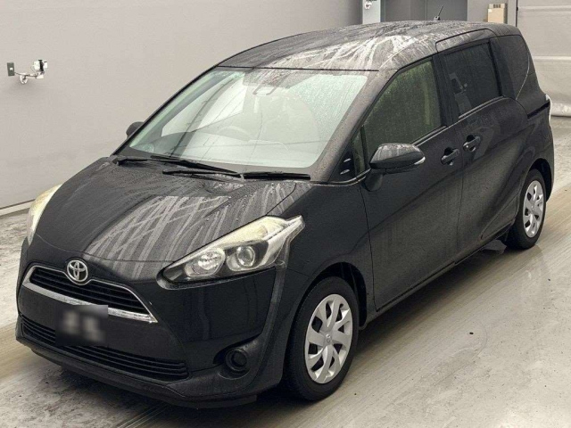 TOYOTA SIENTA — фото