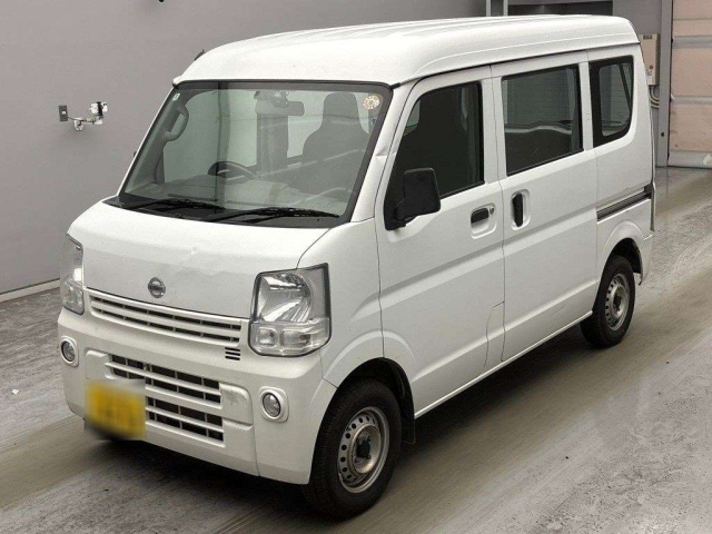 NISSAN CLIPPER — фото