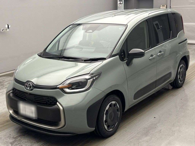TOYOTA SIENTA — фото