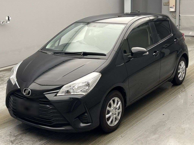 TOYOTA VITZ — фото