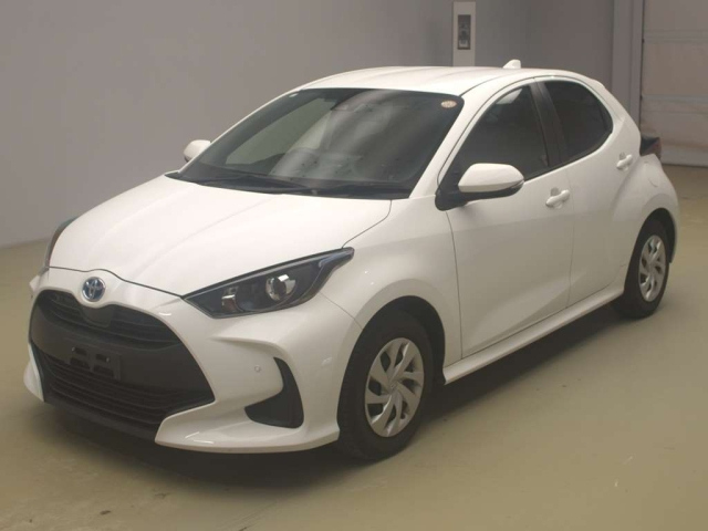 TOYOTA YARIS — фото
