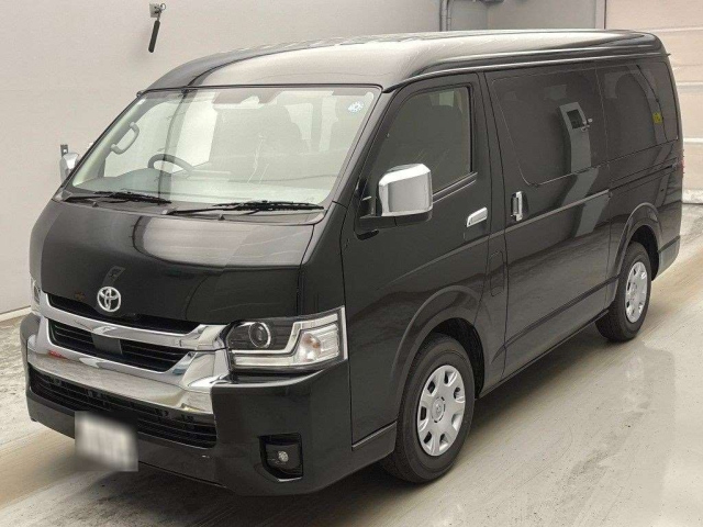 TOYOTA HIACE — фото