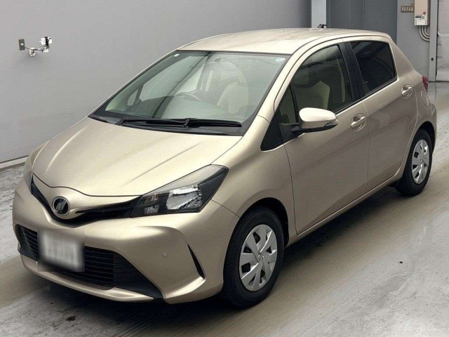 TOYOTA VITZ — фото