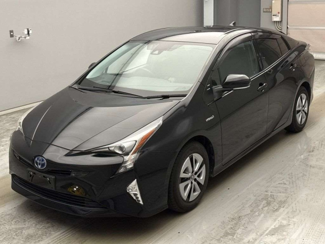 TOYOTA PRIUS — фото