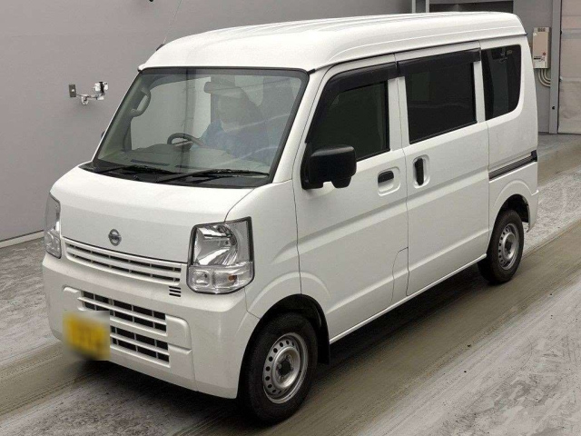 NISSAN CLIPPER — фото