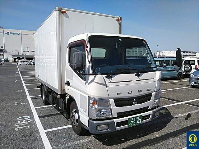 MITSUBISHI CANTER — фото