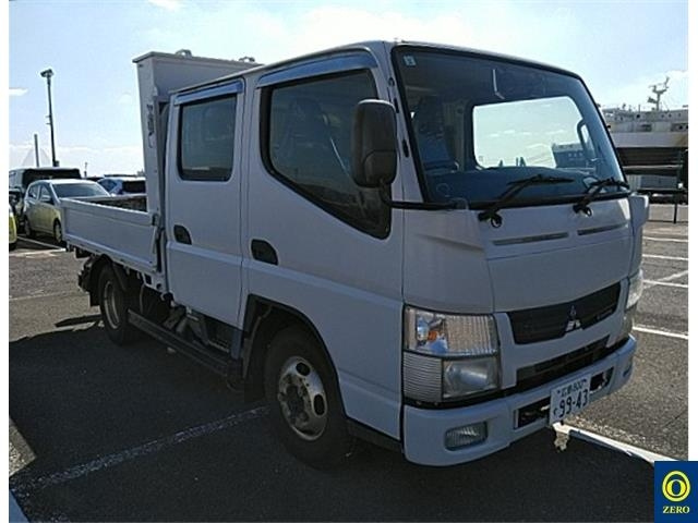 MITSUBISHI CANTER — фото