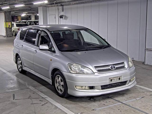 TOYOTA IPSUM — фото