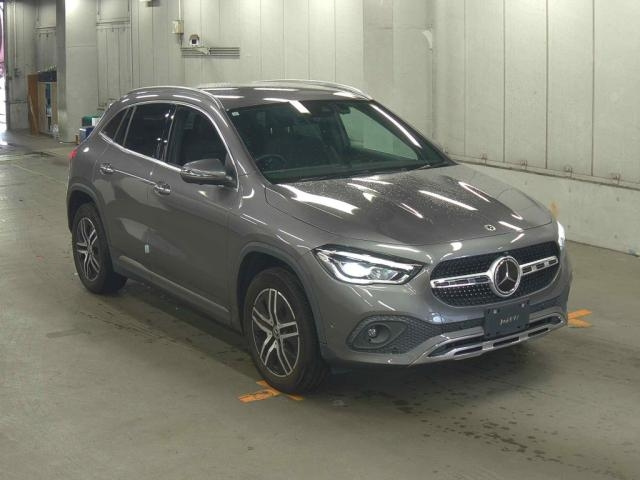 MERCEDES-BENZ GLA — фото